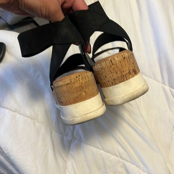 Steve Madden Bandi Elastic Platform Sandal - Picture 3 of 5